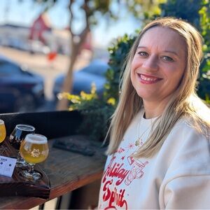 Meet your Posher, Cassandra